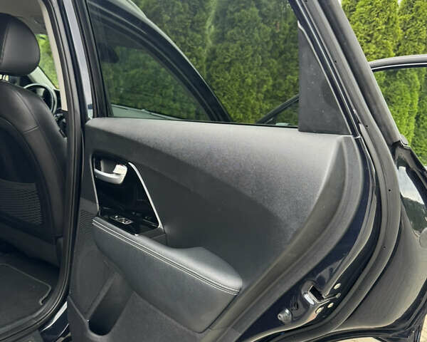 Синий Киа Niro, объемом двигателя 0 л и пробегом 88 тыс. км за 17777 $, фото 66 на Automoto.ua