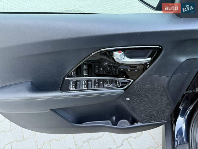 Синій Кіа Niro, об'ємом двигуна 0 л та пробігом 192 тис. км за 17386 $, фото 28 на Automoto.ua