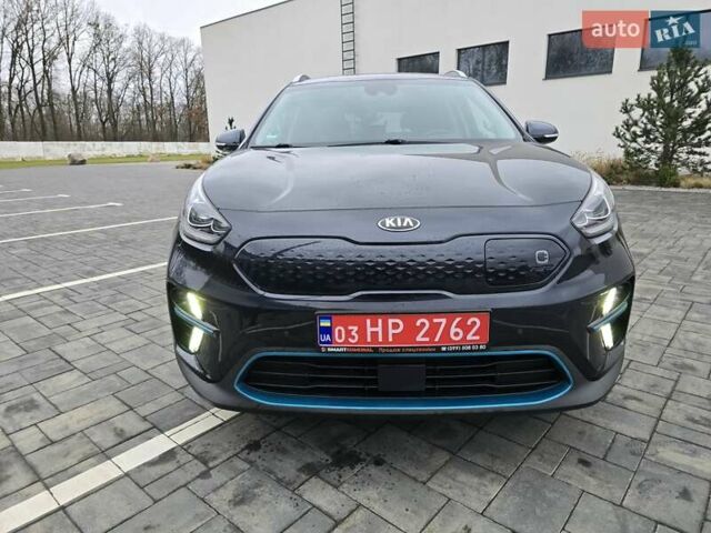 Синій Кіа Niro, об'ємом двигуна 0 л та пробігом 120 тис. км за 18770 $, фото 1 на Automoto.ua