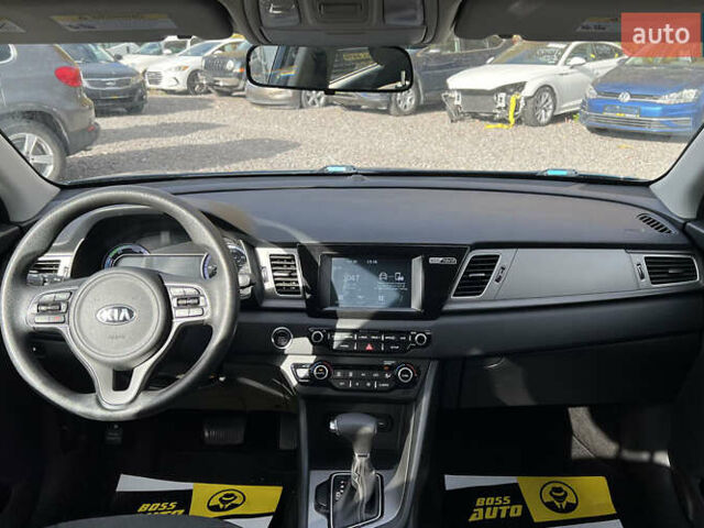 Синий Киа Niro, объемом двигателя 1.58 л и пробегом 91 тыс. км за 17650 $, фото 6 на Automoto.ua