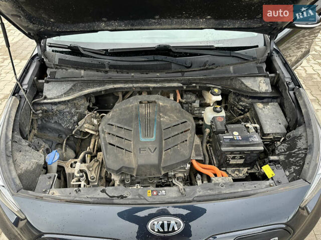 Синий Киа Niro, объемом двигателя 0 л и пробегом 120 тыс. км за 14999 $, фото 39 на Automoto.ua