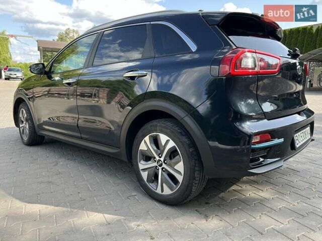 Синий Киа Niro, объемом двигателя 0 л и пробегом 163 тыс. км за 17782 $, фото 4 на Automoto.ua