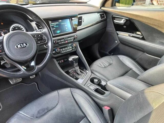 Синий Киа Niro, объемом двигателя 1.6 л и пробегом 78 тыс. км за 10499 $, фото 9 на Automoto.ua