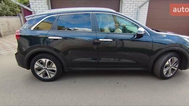 Синій Кіа Niro, об'ємом двигуна 0 л та пробігом 105 тис. км за 18500 $, фото 6 на Automoto.ua
