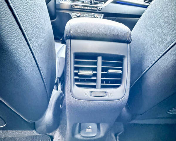 Синий Киа Niro, объемом двигателя 1.58 л и пробегом 52 тыс. км за 22000 $, фото 10 на Automoto.ua