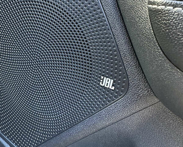 Синий Киа Niro, объемом двигателя 0 л и пробегом 155 тыс. км за 18650 $, фото 83 на Automoto.ua