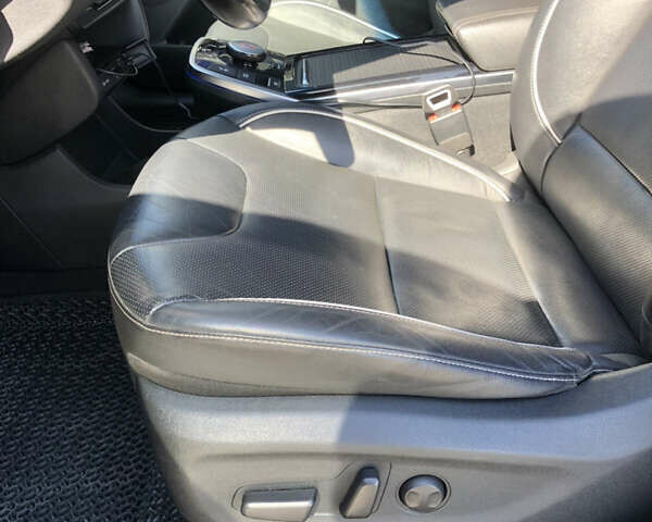 Синий Киа Niro, объемом двигателя 0 л и пробегом 91 тыс. км за 16800 $, фото 10 на Automoto.ua