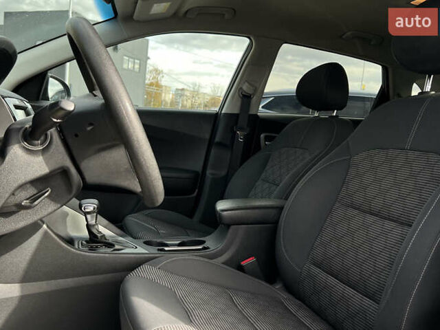Синий Киа Niro, объемом двигателя 1.58 л и пробегом 91 тыс. км за 17650 $, фото 16 на Automoto.ua