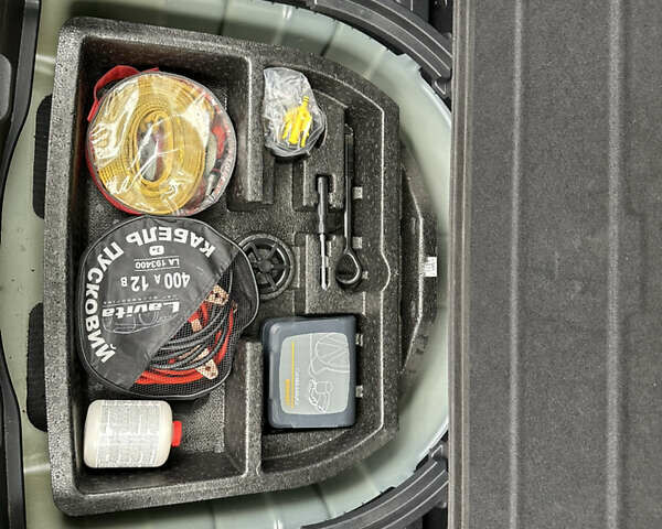 Синий Киа Niro, объемом двигателя 0 л и пробегом 120 тыс. км за 14999 $, фото 26 на Automoto.ua