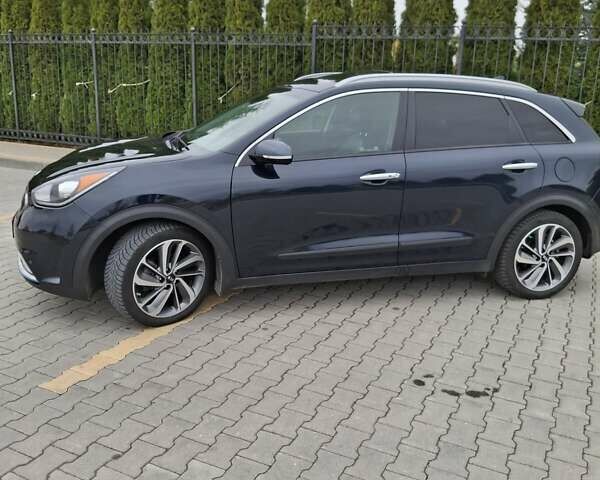 Синій Кіа Niro, об'ємом двигуна 1.58 л та пробігом 67 тис. км за 17800 $, фото 1 на Automoto.ua