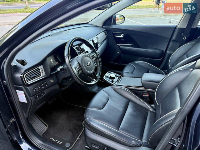 Киа Niro 2019 в Ровно на Automoto.ua Синий Киа Niro, объемом двигателя 0 л и пробегом 187 тыс. км за 17600 $, фото 29 на Automoto.ua