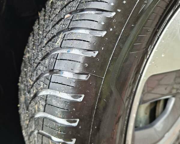 Синій Кіа Niro, об'ємом двигуна 0 л та пробігом 74 тис. км за 18200 $, фото 3 на Automoto.ua