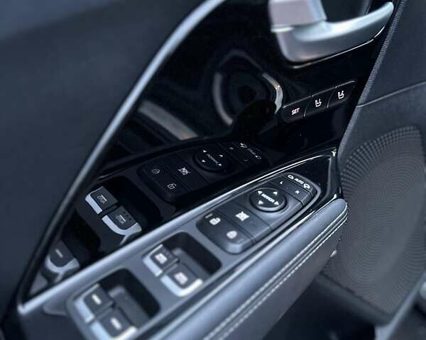 Синий Киа Niro, объемом двигателя 0 л и пробегом 56 тыс. км за 18900 $, фото 18 на Automoto.ua