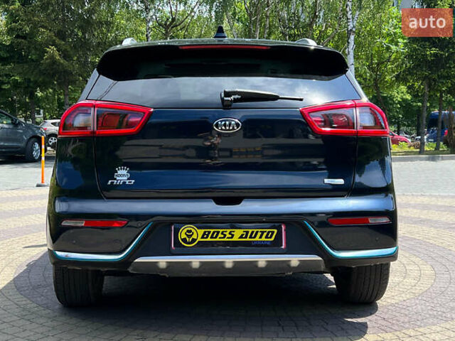 Синій Кіа Niro, об'ємом двигуна 1.6 л та пробігом 92 тис. км за 19700 $, фото 5 на Automoto.ua