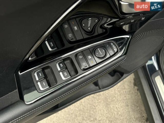 Синій Кіа Niro, об'ємом двигуна 0 л та пробігом 83 тис. км за 18700 $, фото 38 на Automoto.ua