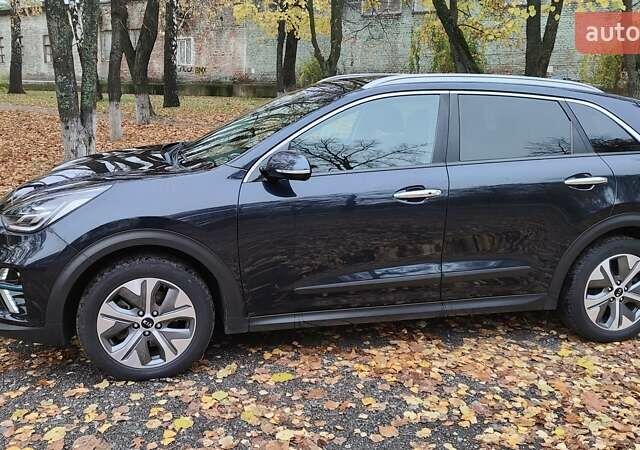 Киа Niro 2019 в Чернигове на Automoto.ua Синий Киа Niro, объемом двигателя 0 л и пробегом 112 тыс. км за 18100 $, фото 1 на Automoto.ua
