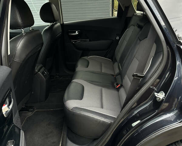 Синий Киа Niro, объемом двигателя 0 л и пробегом 120 тыс. км за 14999 $, фото 16 на Automoto.ua