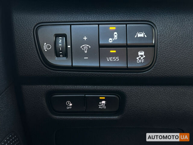 Синий Киа Niro, объемом двигателя 64 л и пробегом 191 тыс. км за 16400 $, фото 18 на Automoto.ua