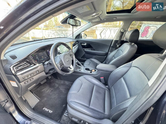 Синий Киа Niro, объемом двигателя 1.6 л и пробегом 52 тыс. км за 19800 $, фото 20 на Automoto.ua