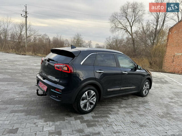 Синий Киа Niro, объемом двигателя 0 л и пробегом 168 тыс. км за 16800 $, фото 7 на Automoto.ua