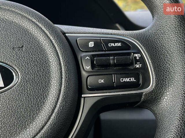 Синий Киа Niro, объемом двигателя 1.58 л и пробегом 91 тыс. км за 17650 $, фото 10 на Automoto.ua