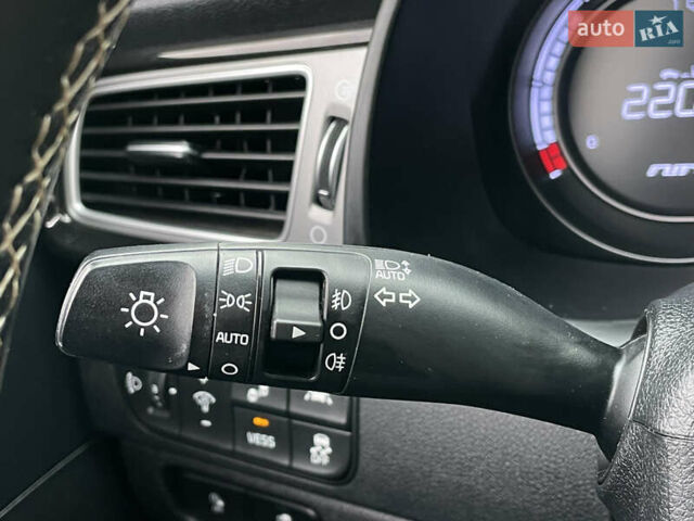 Синій Кіа Niro, об'ємом двигуна 0 л та пробігом 130 тис. км за 18455 $, фото 51 на Automoto.ua