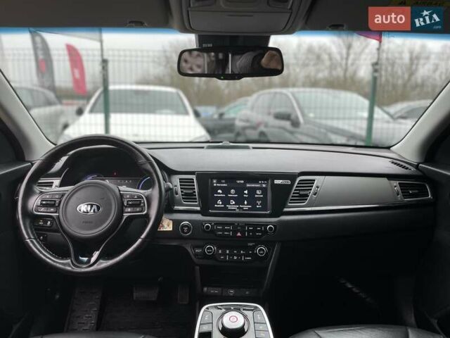 Синий Киа Niro, объемом двигателя 0 л и пробегом 130 тыс. км за 18555 $, фото 70 на Automoto.ua