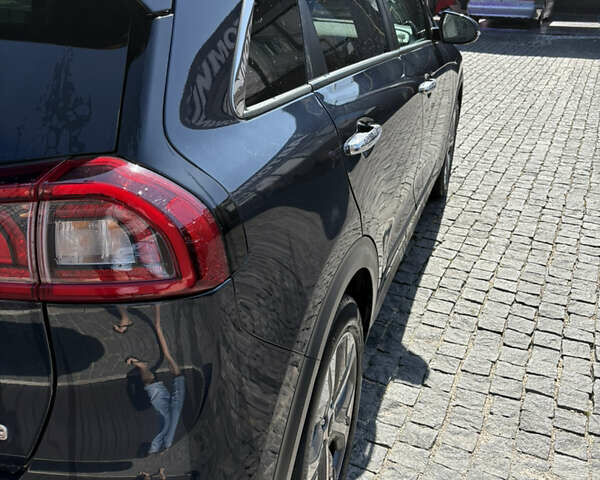 Синій Кіа Niro, об'ємом двигуна 0 л та пробігом 100 тис. км за 19300 $, фото 7 на Automoto.ua