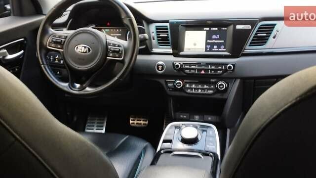 Синій Кіа Niro, об'ємом двигуна 0 л та пробігом 105 тис. км за 18500 $, фото 7 на Automoto.ua