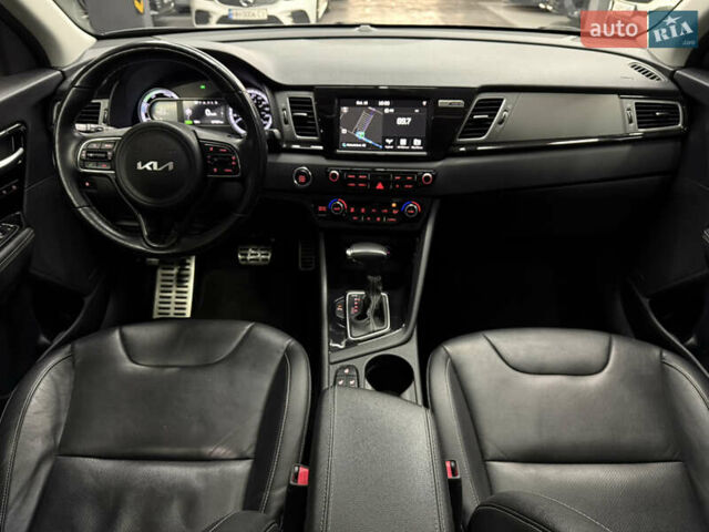 Синий Киа Niro, объемом двигателя 1.58 л и пробегом 67 тыс. км за 18500 $, фото 22 на Automoto.ua