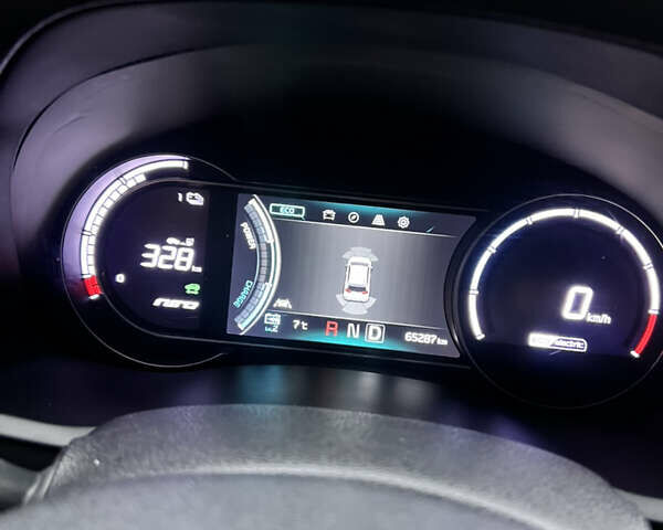 Синій Кіа Niro, об'ємом двигуна 0 л та пробігом 65 тис. км за 18500 $, фото 25 на Automoto.ua