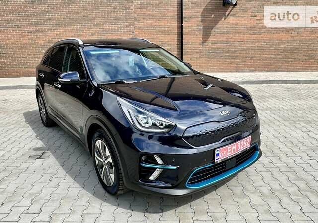 Синий Киа Niro, объемом двигателя 0 л и пробегом 124 тыс. км за 19550 $, фото 59 на Automoto.ua