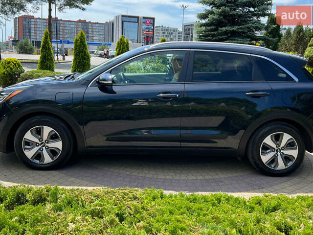 Синій Кіа Niro, об'ємом двигуна 1.6 л та пробігом 92 тис. км за 19700 $, фото 3 на Automoto.ua