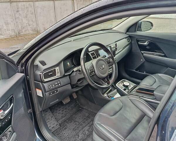 Синий Киа Niro, объемом двигателя 0 л и пробегом 111 тыс. км за 17950 $, фото 33 на Automoto.ua