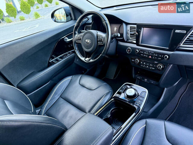 Синій Кіа Niro, об'ємом двигуна 0 л та пробігом 192 тис. км за 17386 $, фото 23 на Automoto.ua