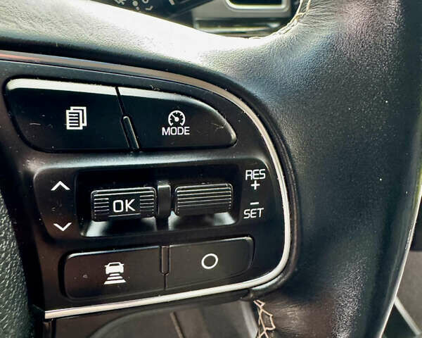 Синий Киа Niro, объемом двигателя 0 л и пробегом 88 тыс. км за 17777 $, фото 38 на Automoto.ua