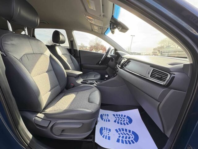 Синій Кіа Niro, об'ємом двигуна 1.6 л та пробігом 41 тис. км за 7300 $, фото 7 на Automoto.ua
