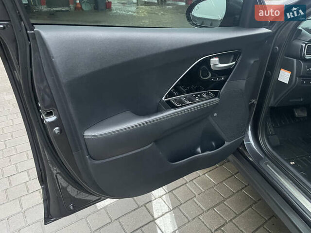 Синій Кіа Niro, об'ємом двигуна 0 л та пробігом 139 тис. км за 18500 $, фото 26 на Automoto.ua