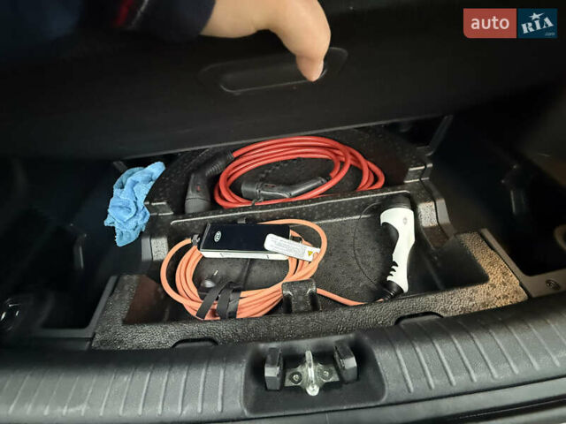 Синій Кіа Niro, об'ємом двигуна 0 л та пробігом 158 тис. км за 18600 $, фото 28 на Automoto.ua