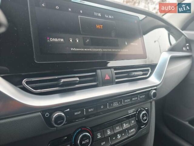 Синій Кіа Niro, об'ємом двигуна 0 л та пробігом 150 тис. км за 18000 $, фото 28 на Automoto.ua