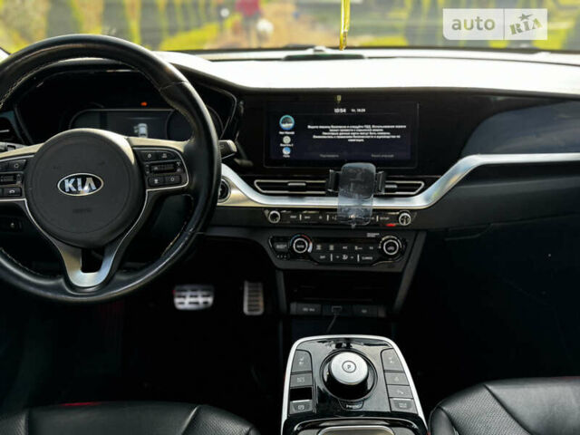 Синій Кіа Niro, об'ємом двигуна 0 л та пробігом 81 тис. км за 19699 $, фото 22 на Automoto.ua