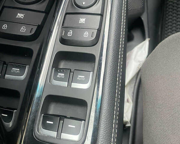 Синий Киа Niro, объемом двигателя 0 л и пробегом 155 тыс. км за 18500 $, фото 26 на Automoto.ua