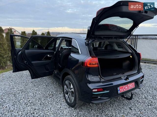 Синій Кіа Niro, об'ємом двигуна 0 л та пробігом 81 тис. км за 19350 $, фото 93 на Automoto.ua