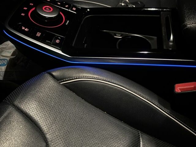 Синий Киа Niro, объемом двигателя 0 л и пробегом 105 тыс. км за 18999 $, фото 4 на Automoto.ua