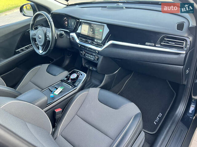 Синій Кіа Niro, об'ємом двигуна 0 л та пробігом 112 тис. км за 19500 $, фото 39 на Automoto.ua