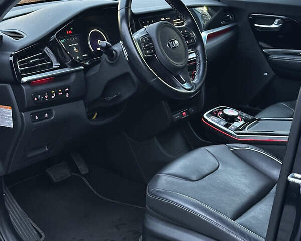 Синій Кіа Niro, об'ємом двигуна 0 л та пробігом 100 тис. км за 19900 $, фото 8 на Automoto.ua