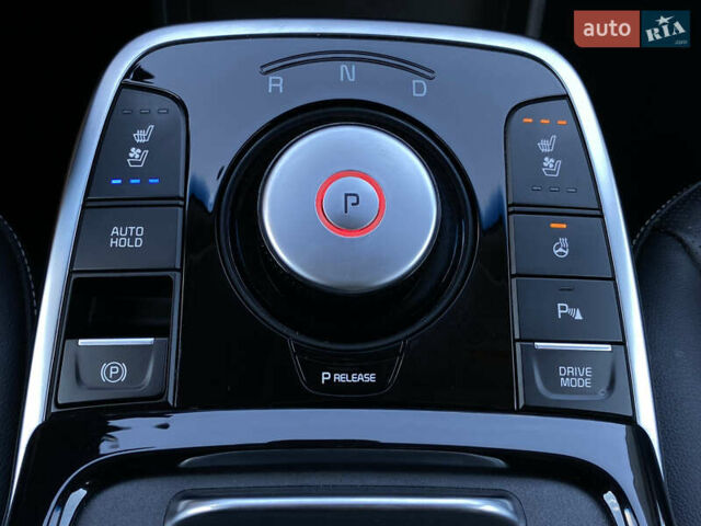 Синій Кіа Niro, об'ємом двигуна 0 л та пробігом 106 тис. км за 21900 $, фото 7 на Automoto.ua