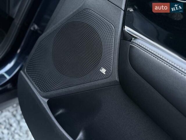 Синій Кіа Niro, об'ємом двигуна 0 л та пробігом 81 тис. км за 19350 $, фото 86 на Automoto.ua