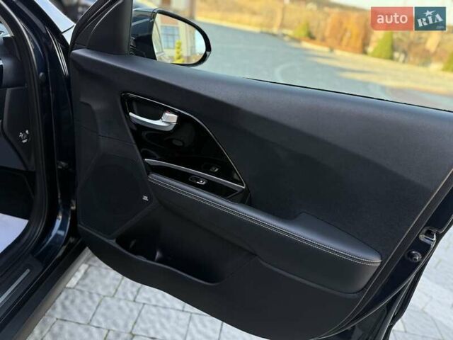 Синий Киа Niro, объемом двигателя 0 л и пробегом 78 тыс. км за 20950 $, фото 100 на Automoto.ua