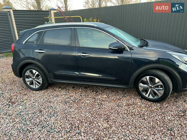 Синій Кіа Niro, об'ємом двигуна 0 л та пробігом 86 тис. км за 22200 $, фото 2 на Automoto.ua